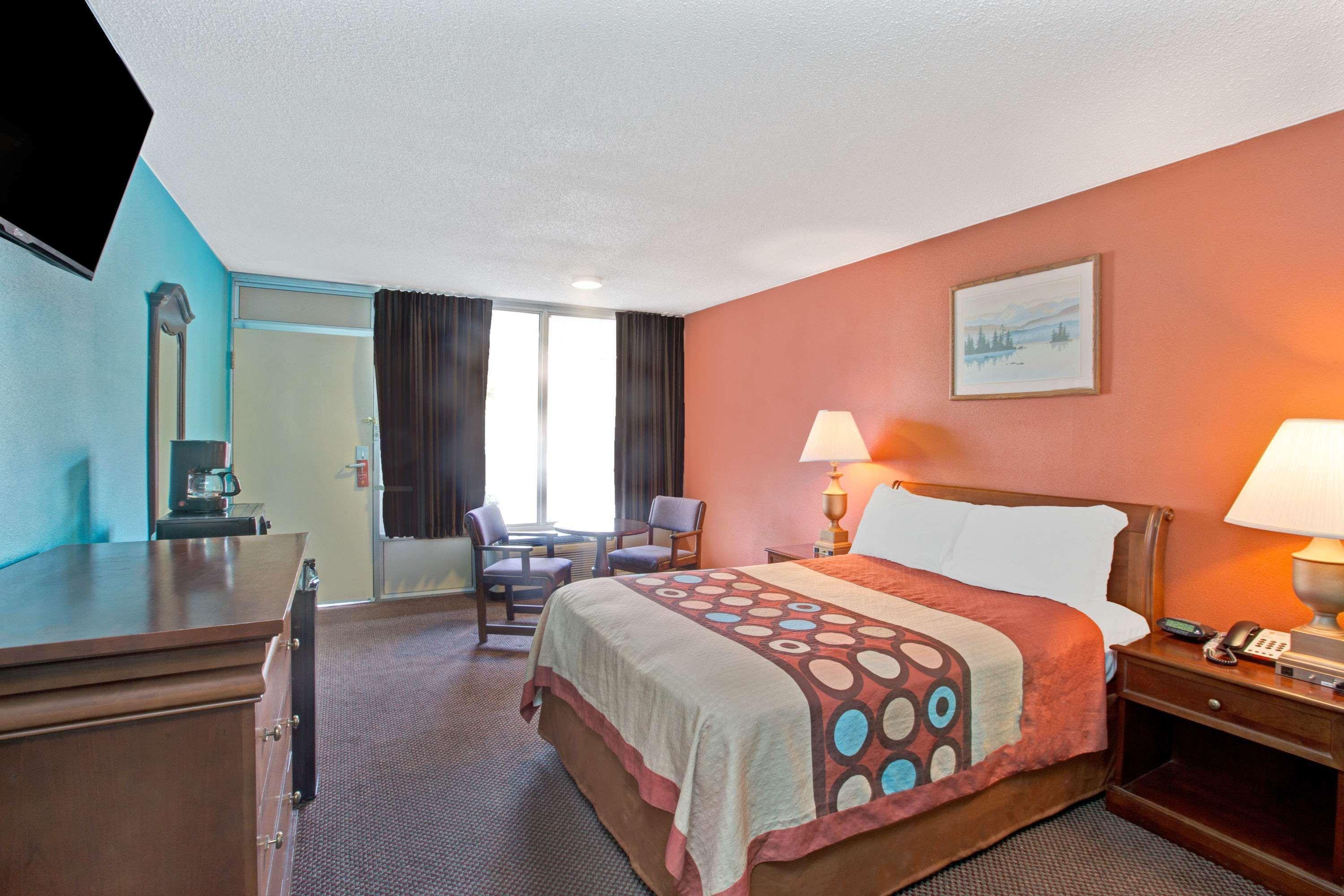 Super 8 By Wyndham Gaffney Hotell Exteriör bild